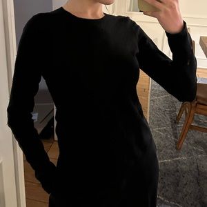 Classic black sweater from Banana Republic, size S!!